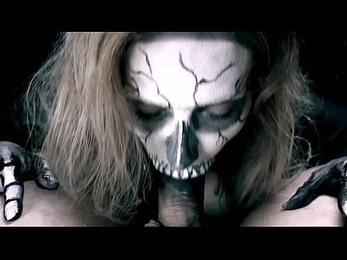 ❤️ Demon girl zuigt pik met haar zwarte mond en slikt sperma. Beautiful porno at nl.mailkassa.ru ﹏