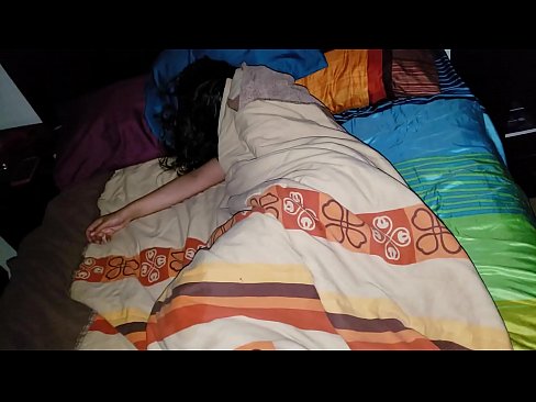 ❤️ Stiefzoon die zijn jonge stiefmoeder berispt terwijl ze slaapt. Beautiful porno at nl.mailkassa.ru ﹏